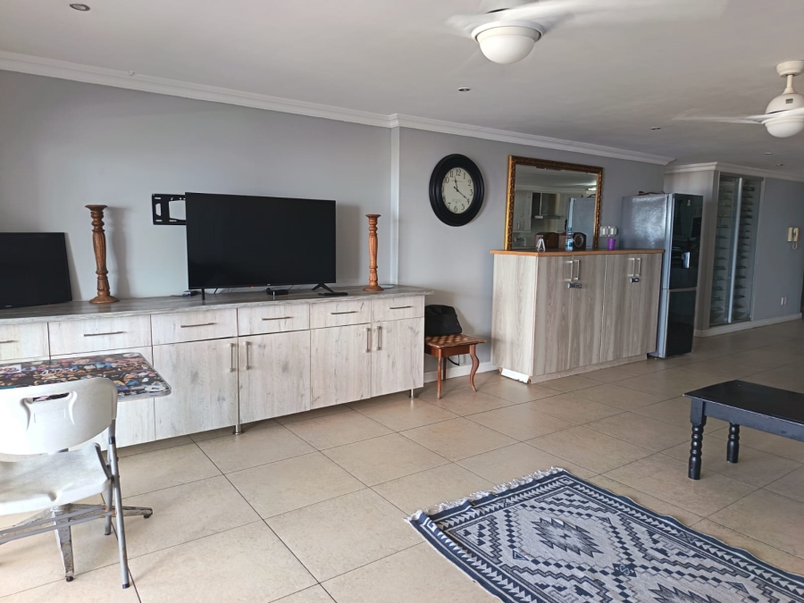 To Let 3 Bedroom Property for Rent in Jeffreys Bay Central Eastern Cape